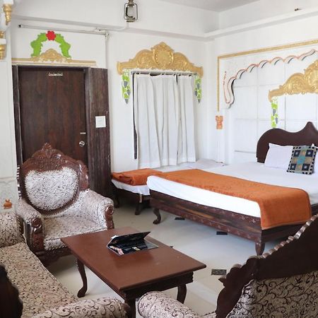 Hotel Royal Palace Chittorgarh Exterior photo