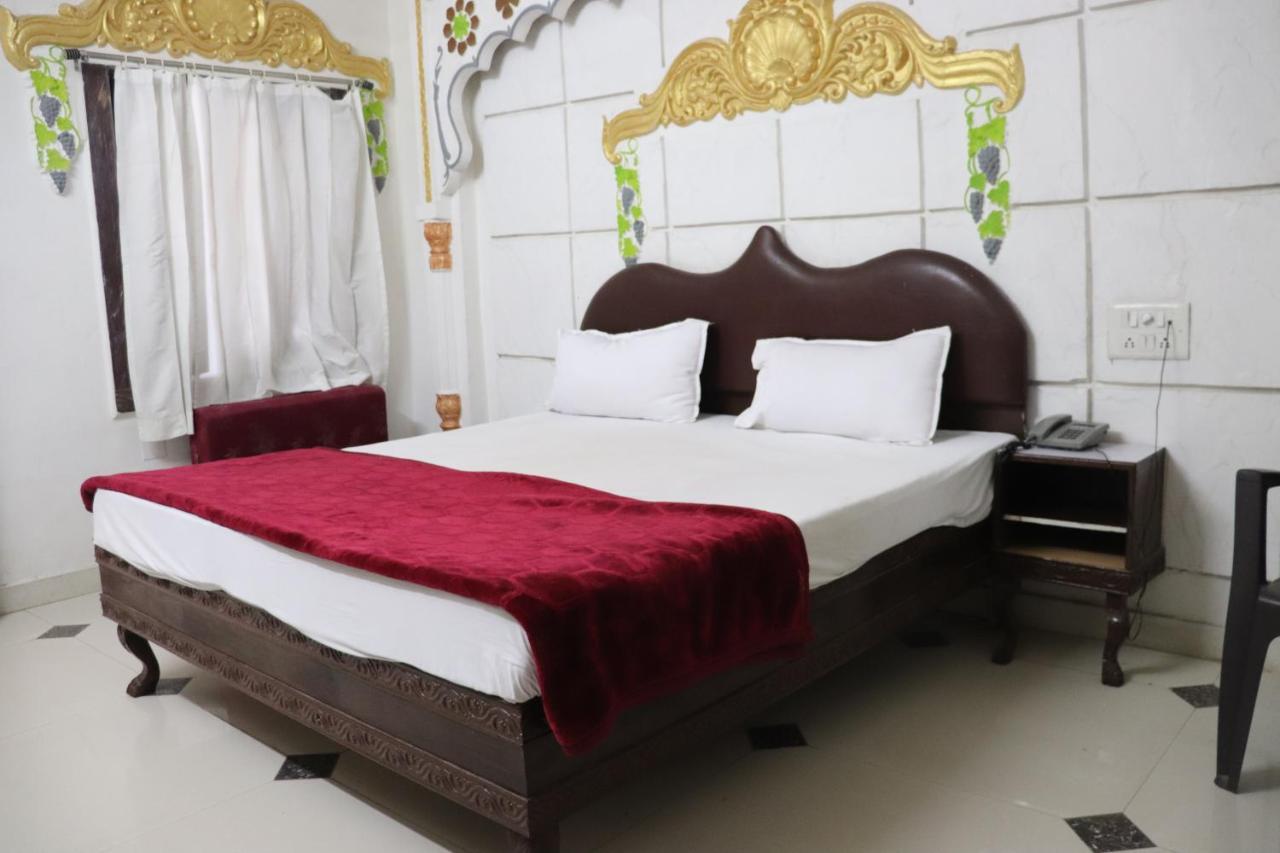 Hotel Royal Palace Chittorgarh Exterior photo